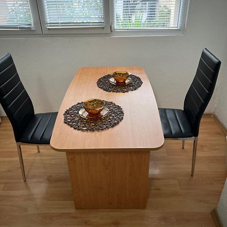Мини Студио Рози Sandanski Luaran gambar